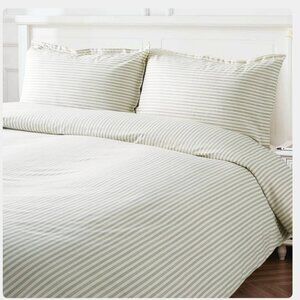 Melange Home Grey and Cream Bamboo Stripe Duvet Set Queen